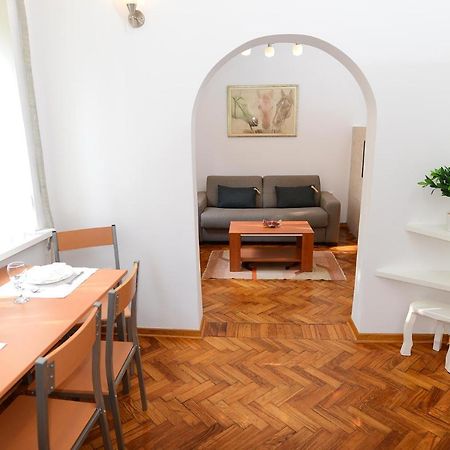 Central Spot Apartments Beograd Bagian luar foto