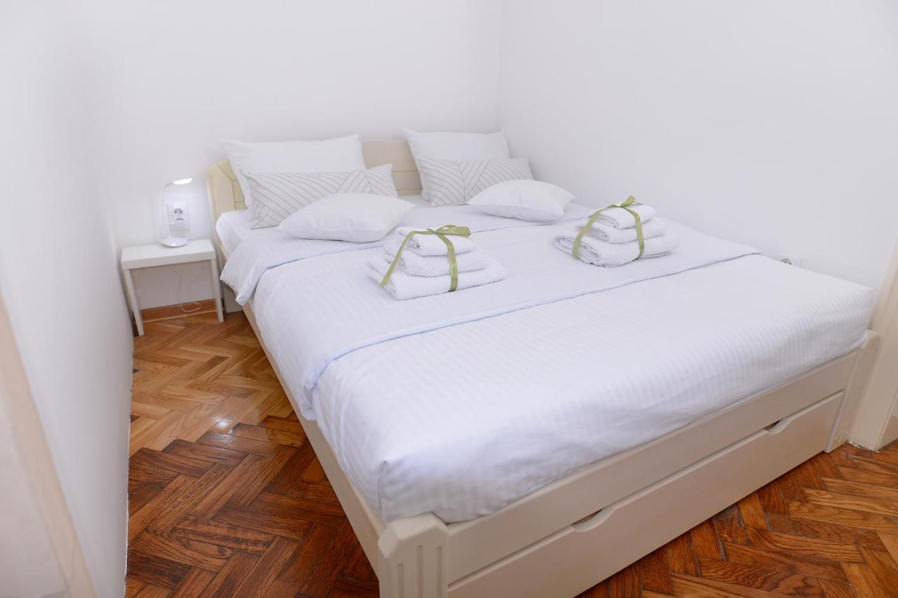 Central Spot Apartments Beograd Bagian luar foto