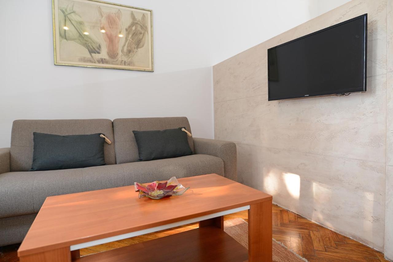 Central Spot Apartments Beograd Bagian luar foto